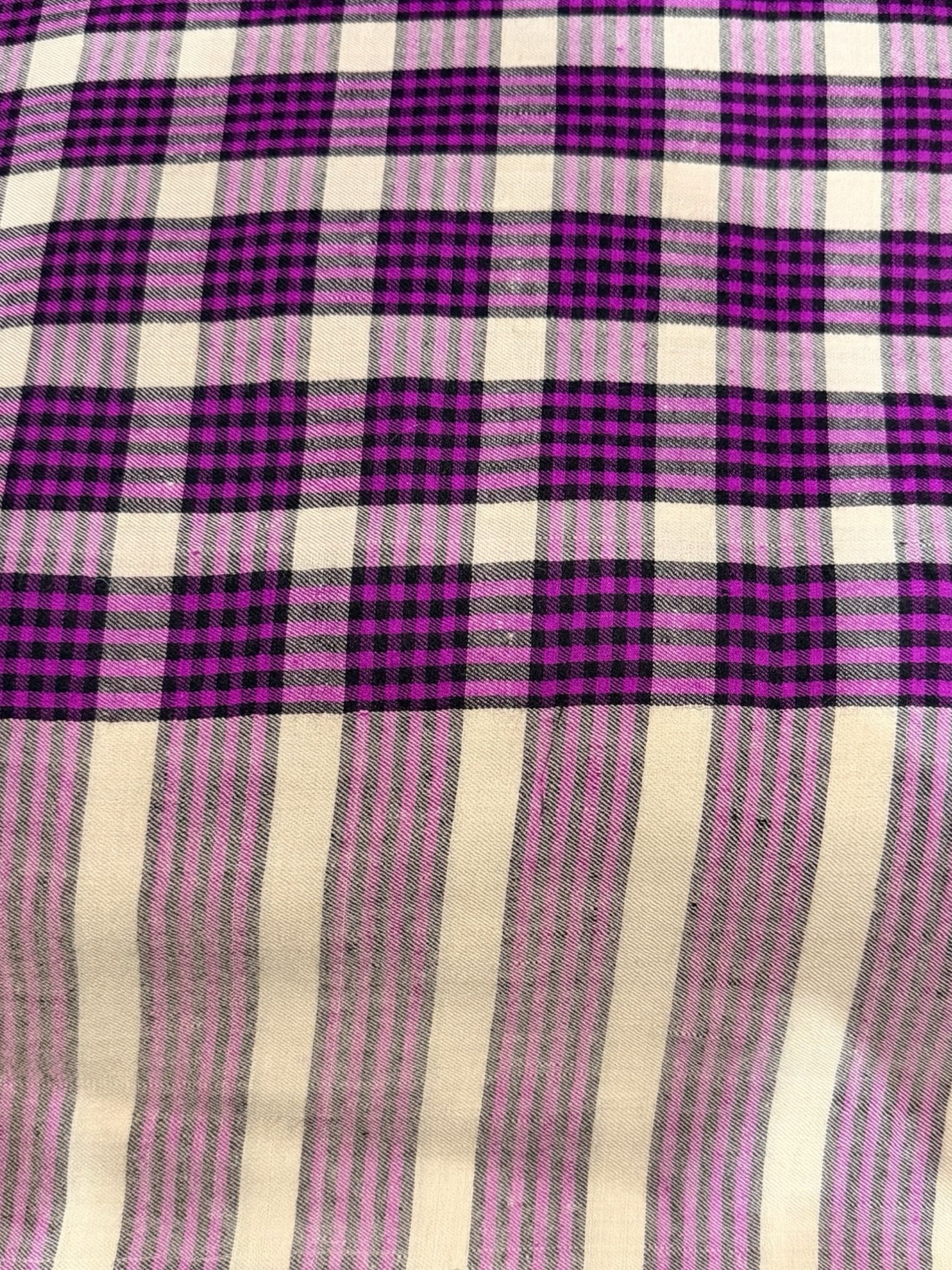Lavender Twilight Check – Pure Hand‑Spun Kashmiri Pashmina Shawl - Image 3