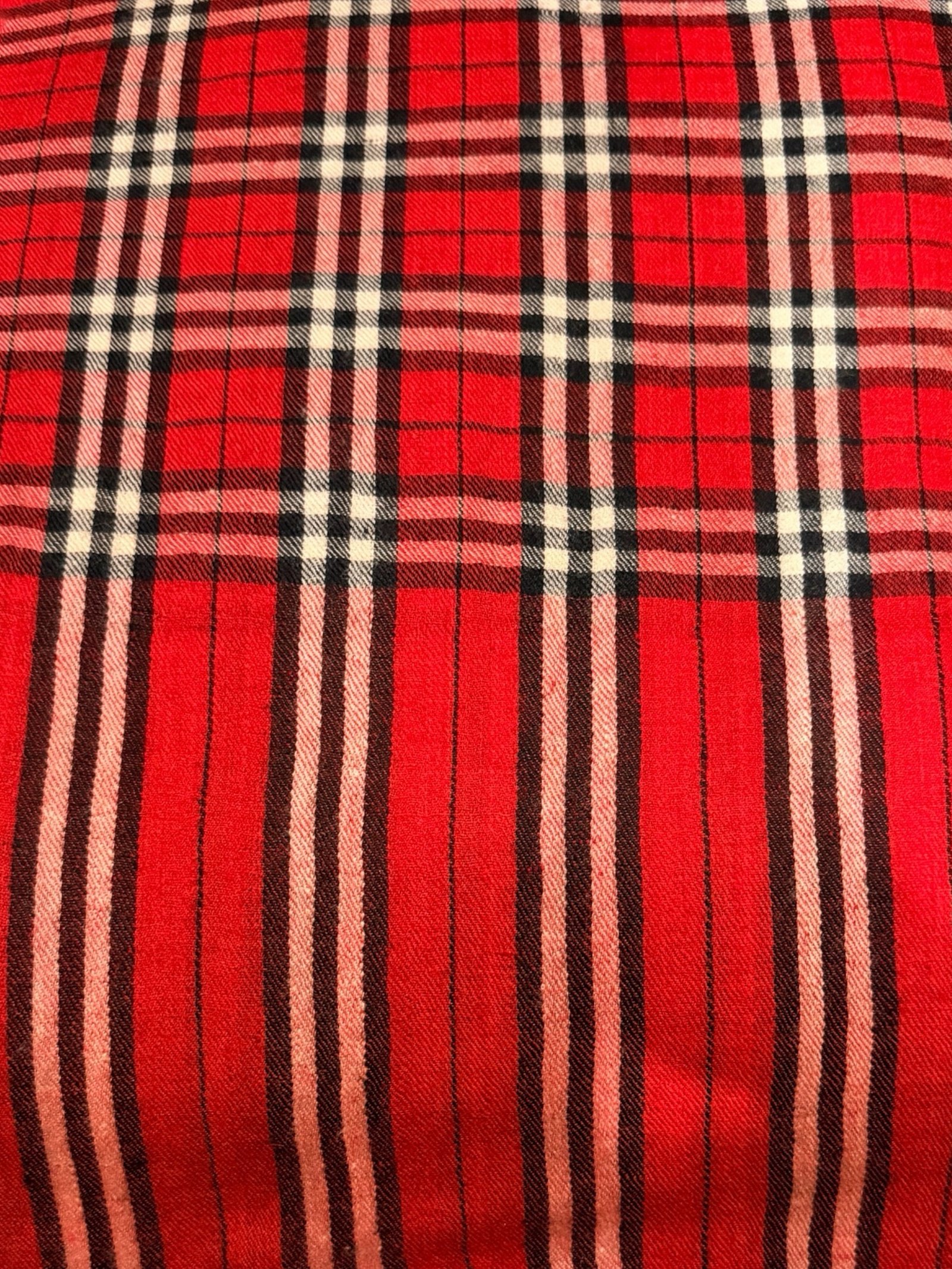 Crimson Highland Check – Pure Hand‑Spun Kashmiri Pashmina Shawl - Image 3